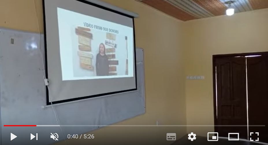Video aus USH wird in Ghana angeschaut